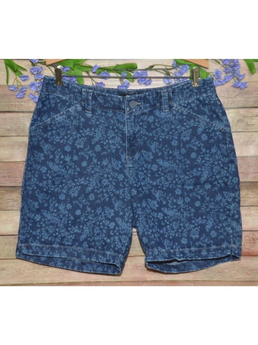 Lee Regular Fit Mid Rise Denim Shorts Blue Floral Flowers Womens Size 12